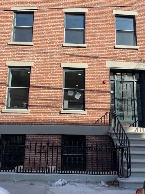 Building Photo - 70 Wayne St Unit 1