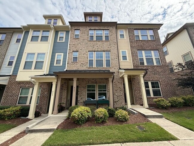 Building Photo - 455 Village Commons Ln