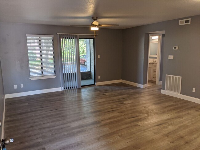 Photo - Ground Floor 2/2 in Pool Complex