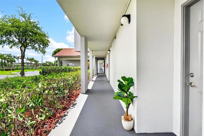 Photo - 1400 SW 124th Terrace Unit 111Q