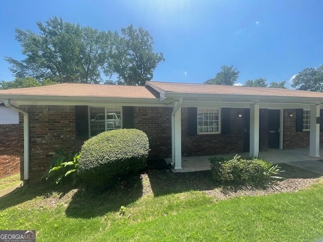 Photo - 140 Mount Zion Rd House