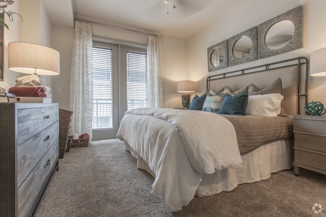 2 Br, Bedroom