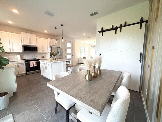 Photo - 921 Spring Palms Lp