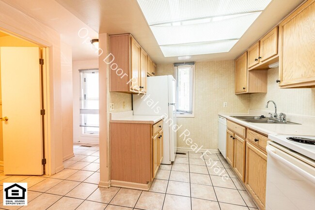 Photo - 15110 Tally Ho Dr Unit 15110 Tally Ho Dr - #5