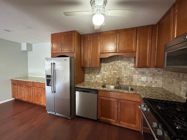 Photo - 696 Elm Pl Unit 204