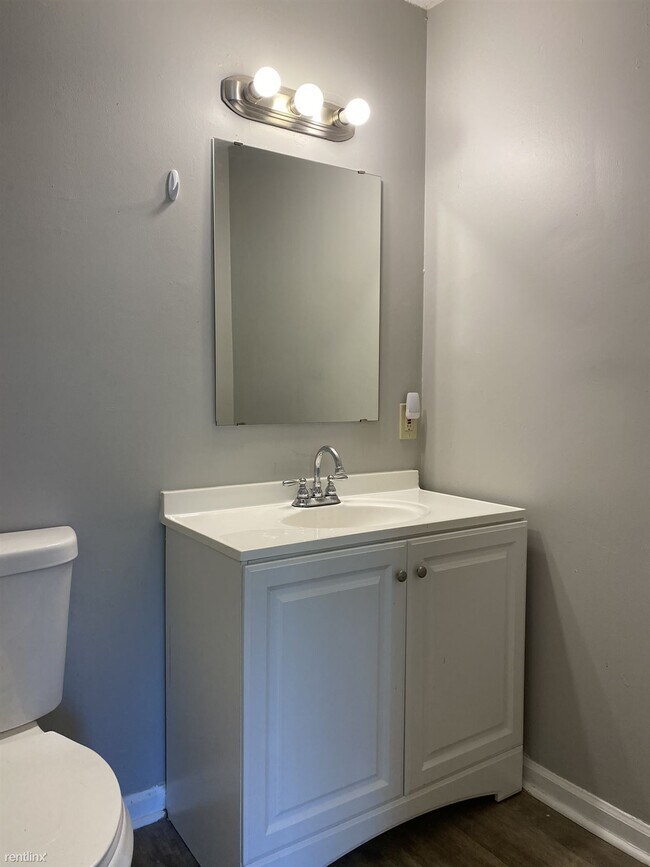 Photo - 3 br, 1 bath House - 6916 Bradshaw Drive