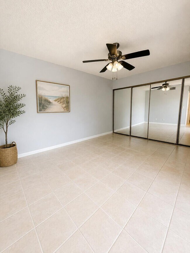 Photo - 3725 Village Dr