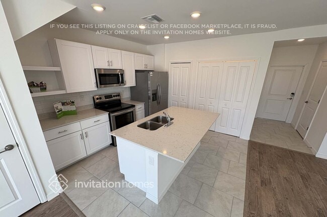 Photo - 2077 E Landings Wy