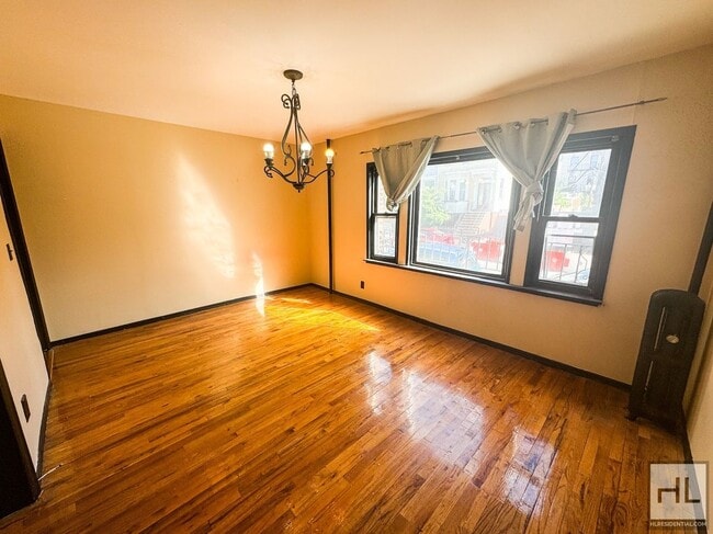 Building Photo - 14th St Rental