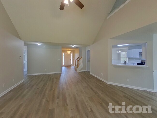 Photo - 421 Washington Dr