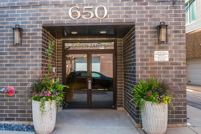 Building Photo - 650 N Morgan St Unit 602