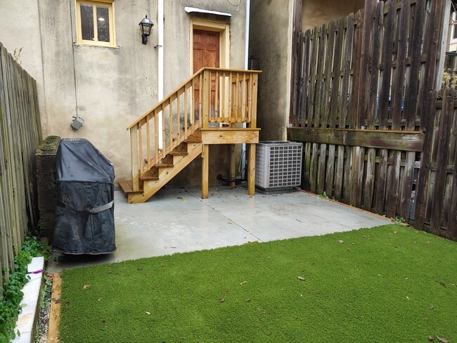 Photo - 33 S Calhoun St