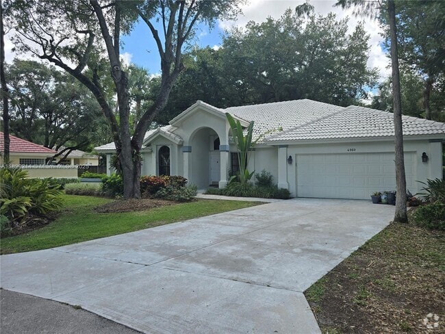 Building Photo - 4960 NW 65th Ave Rental