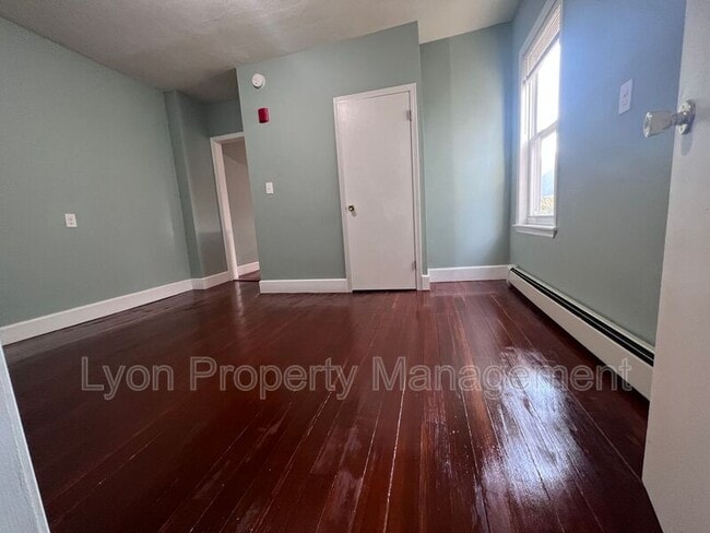 Photo - 200 Benefit St Unit 1F