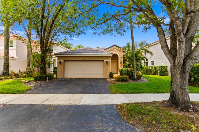 Photo - 1071 Bluewood Terrace
