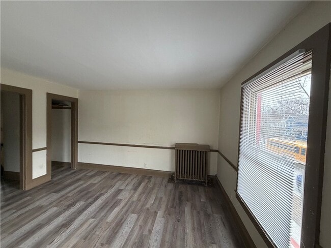 Photo - 311 Denison Pkwy E