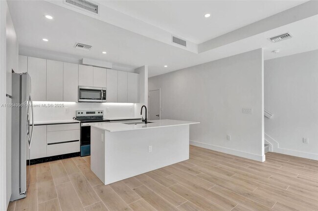 Photo - 1563 NW 94th Ave