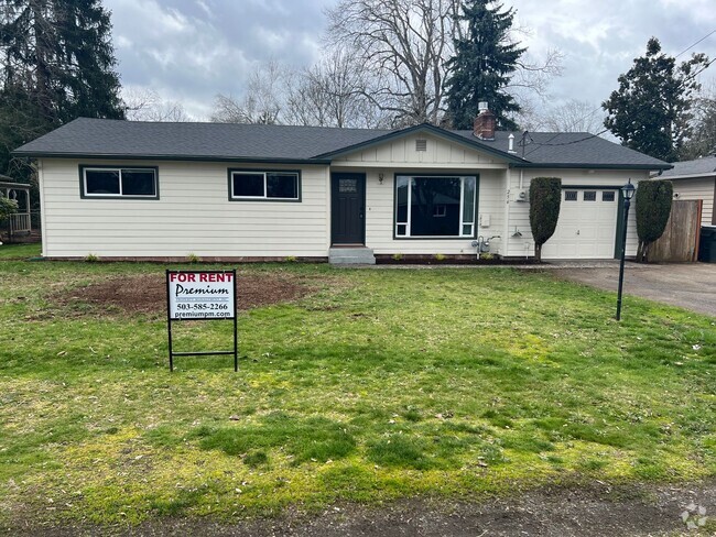 Building Photo - Fully Remodeled Three Bedroom Home in Sout...