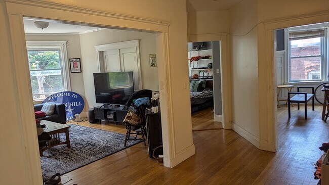 Photo - 187 Winthrop Rd