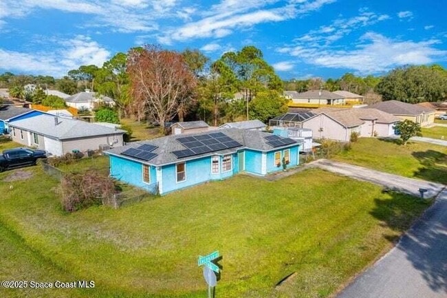Photo - 307 Sherman St SE