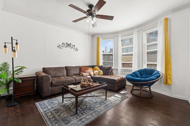 Building Photo - 8511 Smith Ave Unit 2