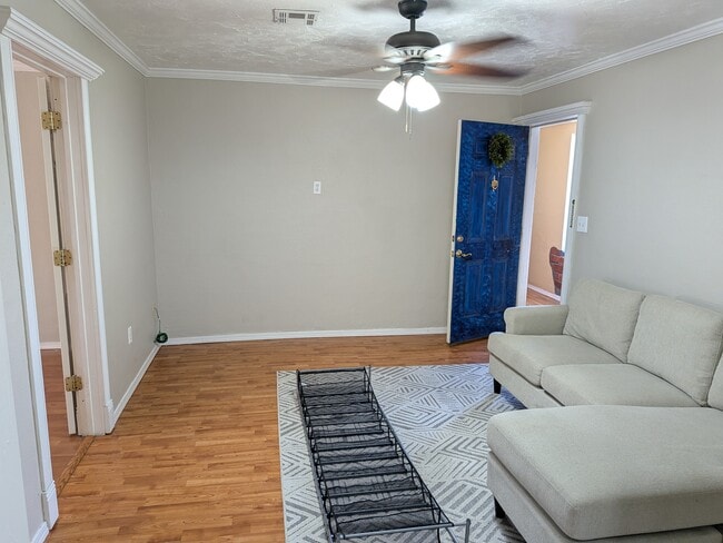 Building Photo - 117 N University Dr Unit Apt 1