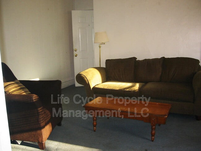 Photo - 18 Indiana Ave SW