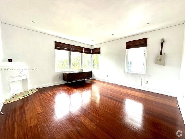 Building Photo - 750 Jefferson Ave Unit 10 Rental