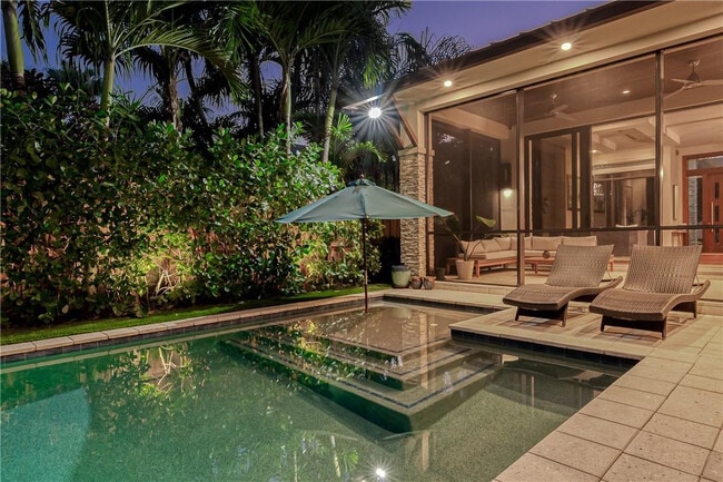 Photo - 404 NE 13th Ave