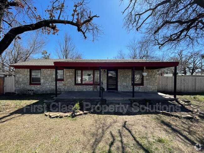 Building Photo - 6618 NW 31st St Rental