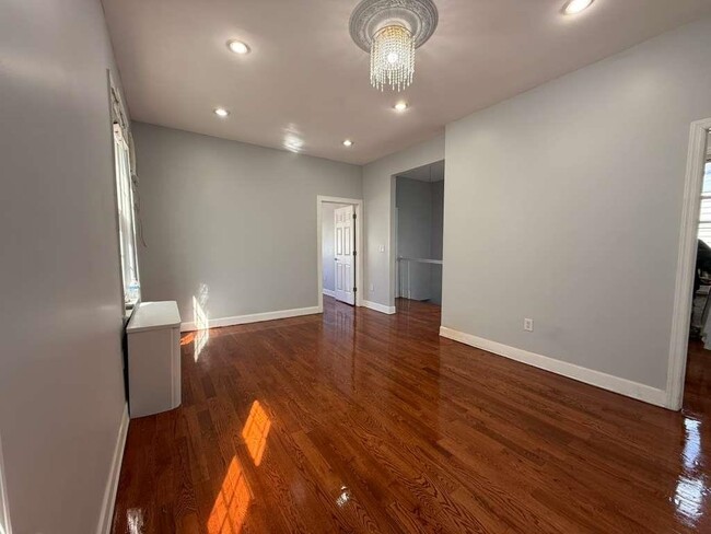 Photo - 18 W 49th St Unit 2