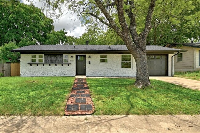 Photo - 8520 Bradford Dr