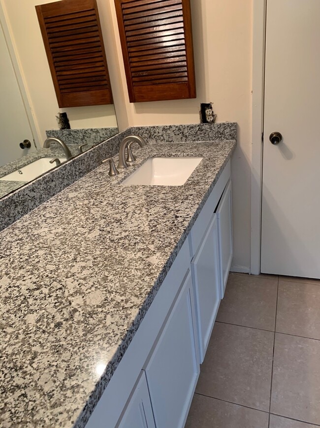 Photo - 16738 Quail Briar Dr