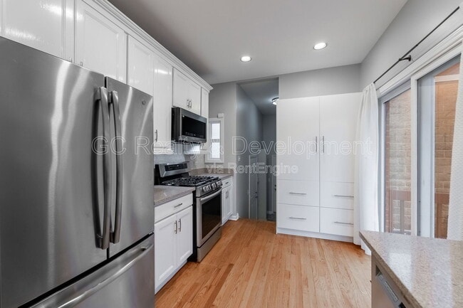 Photo - 5424 S Ellis Ave