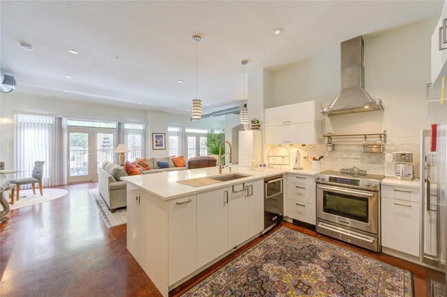 Building Photo - 1901 Post Oak Blvd Unit 1504