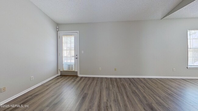 Photo - 1639 Spring Branch Dr W