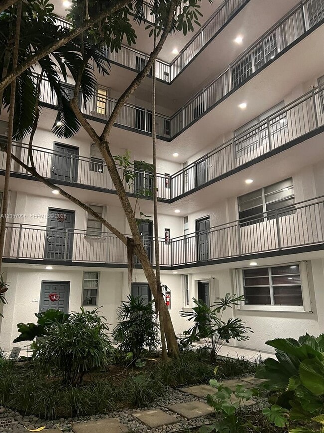 Building Photo - 680 NE 64th St Unit A415