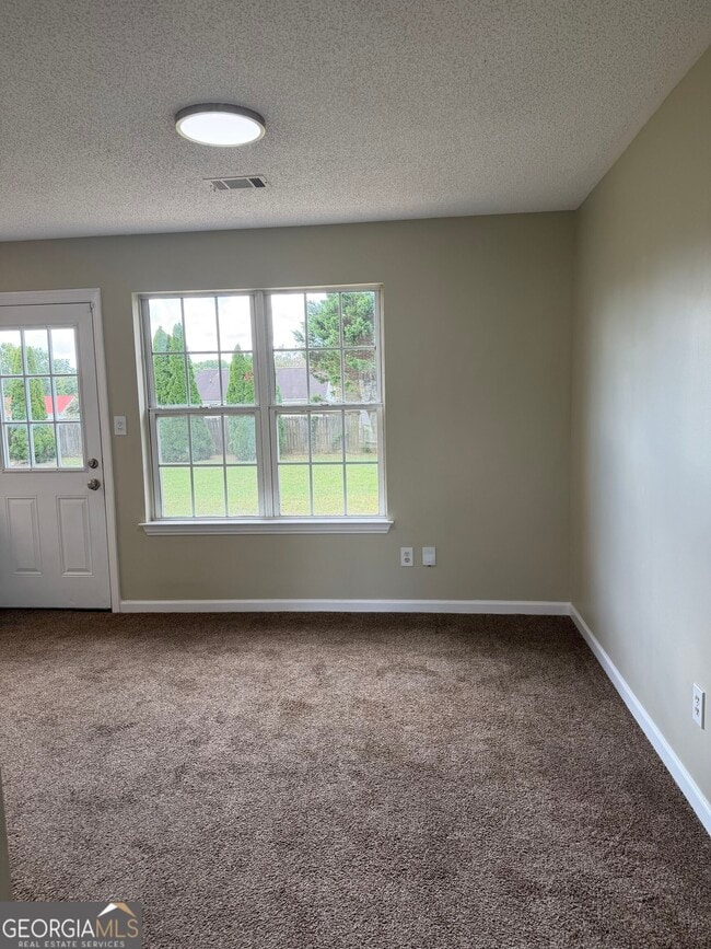604 Regal Rd