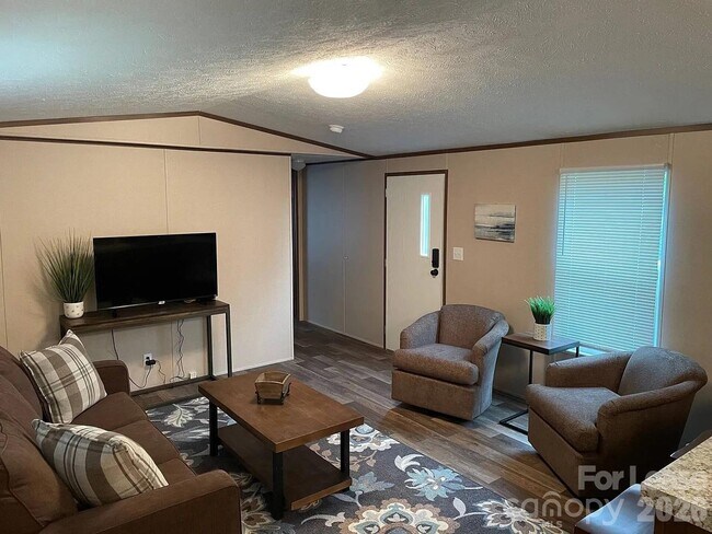 3298 Pea Ridge Rd
