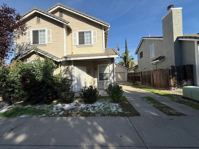 Photo - 4 bed 2.5 bath 2 story home available now!