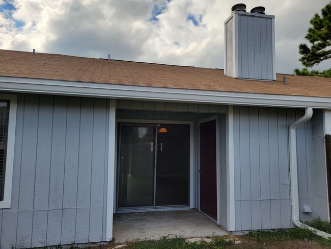 Photo - $1195 - 2/2 - Jefferson Square - Move in Special