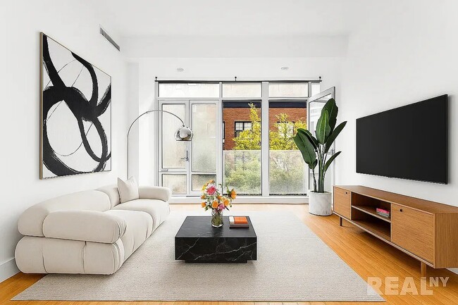 Building Photo - 177 Concord St Unit 3F