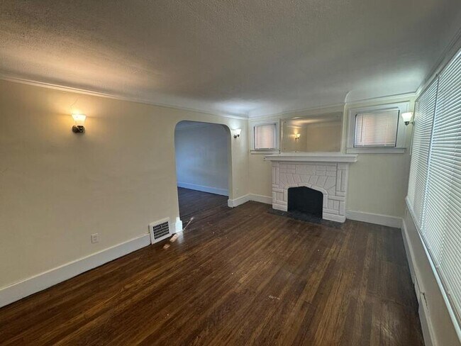 Photo - 15381 Stansbury Ave