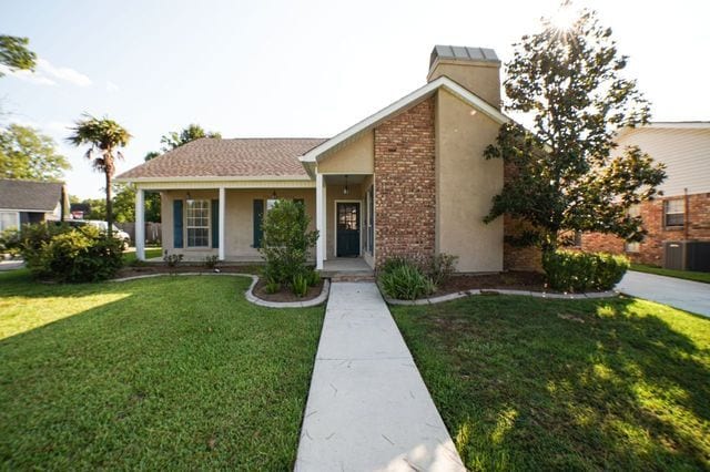 1570 Heartwood Dr