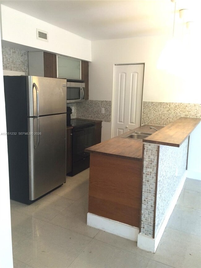 Photo - 7025 Rue Granville Unit 1