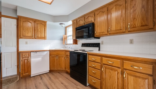 kitchen - 16603 McKinley St