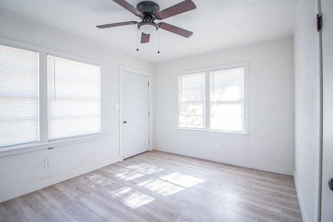 Photo - 302 Avenue U Unit A
