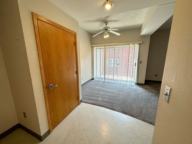 244 Hyland