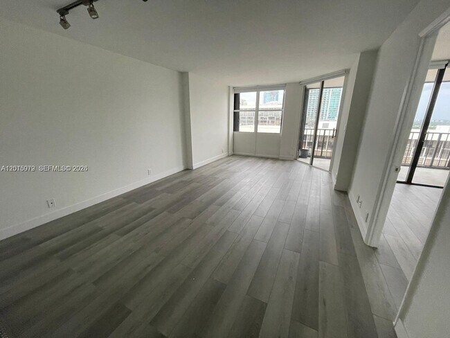 Photo - 1901 Brickell Ave Unit B2104