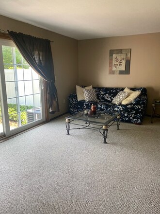 Photo - 1124 Appletree Ln Unit 1124